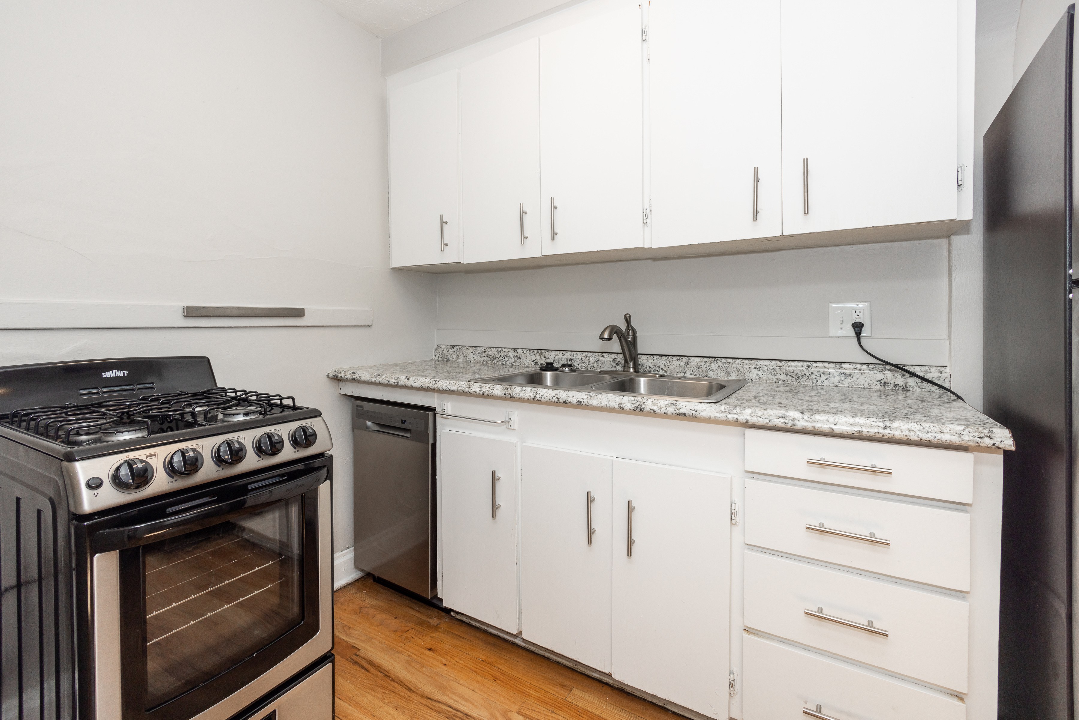 Sylvia Mae 1285 N. Clarkson St., Denver, CO 80218 Cap Hill - Leasing by Cross Street